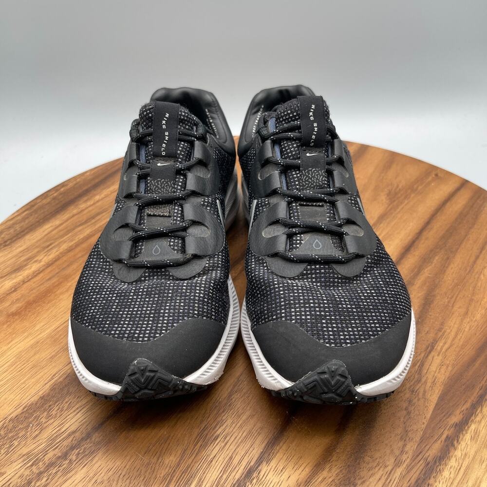 Nike Zoom Winflo 8 Shield Shoes Womens Size 7 Black Running Comfort Walking Gym - Picture 2 of 8